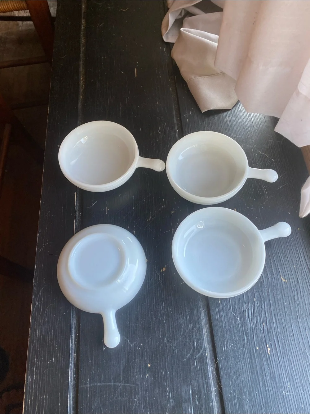 Pyrex set four